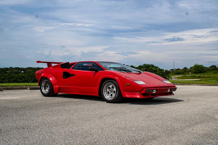  Lamborghini Countach LP5000 S Quattrovalvole 1988 года  (фото 29 из 146)